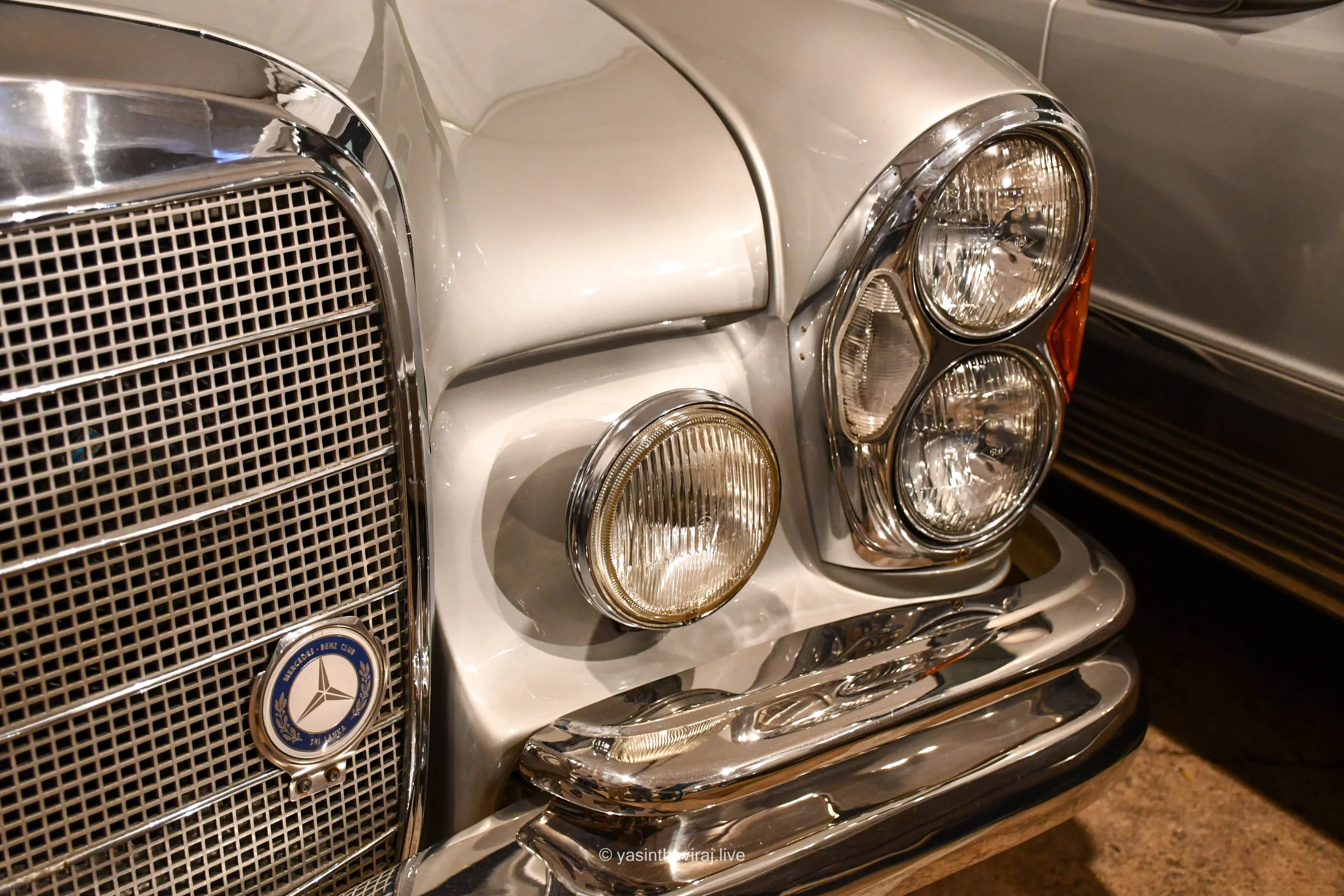 Mercedes Benz W111